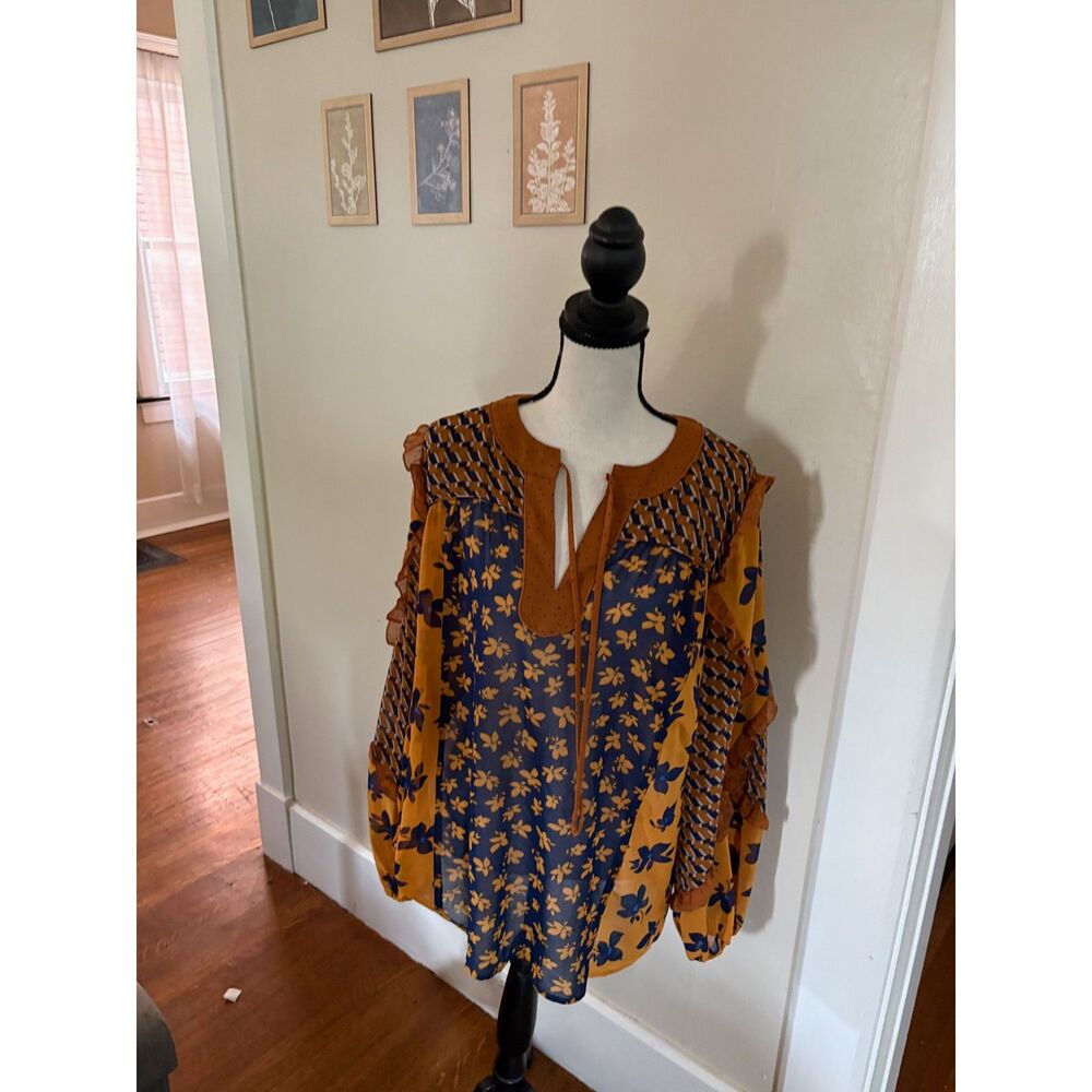 cabi Harmony Blouse, style #3953, size M
